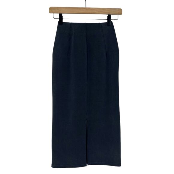 Lululemon Softstreme High-Rise Midi Skirt in Black - Picture 10 of 12